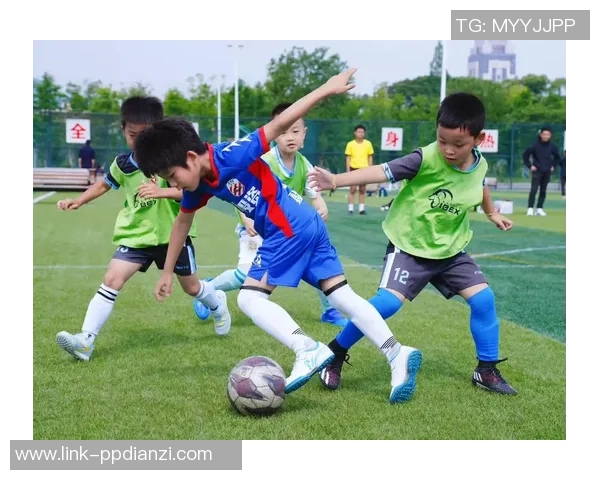 激情四溢的足球日语歌曲带你领略赛场魅力与青春热血的旋律