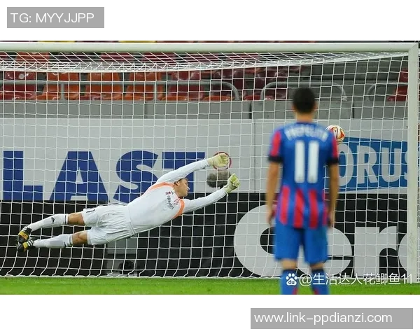 足球踢飞的瞬间与背后的故事探讨运动员心理与技术的完美结合