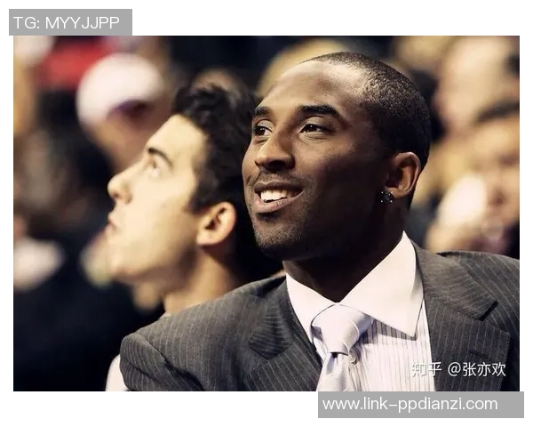 足球帅哥玩奴微博揭秘球场背后的趣事与生活点滴